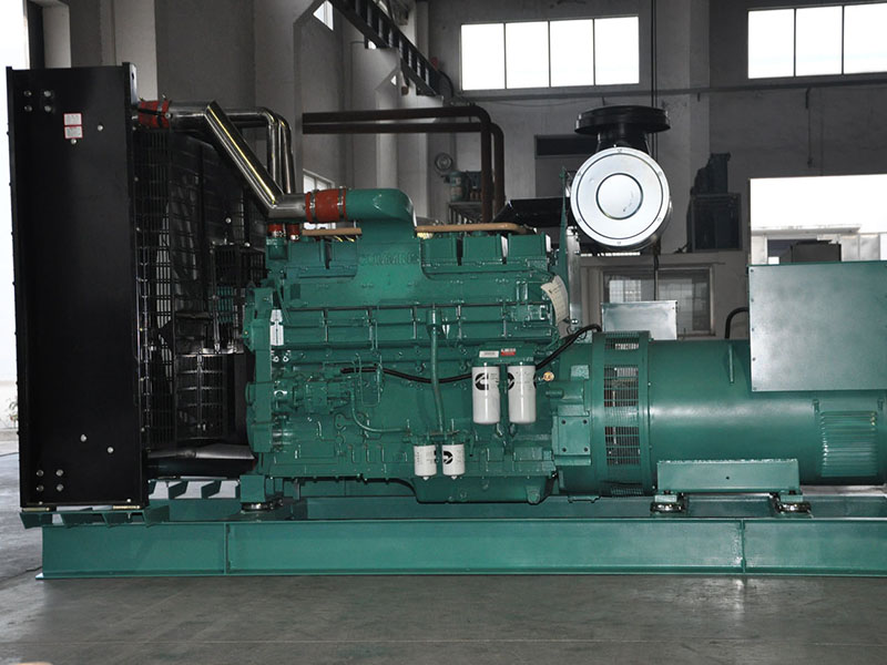 康明斯550KW柴油發(fā)電機組